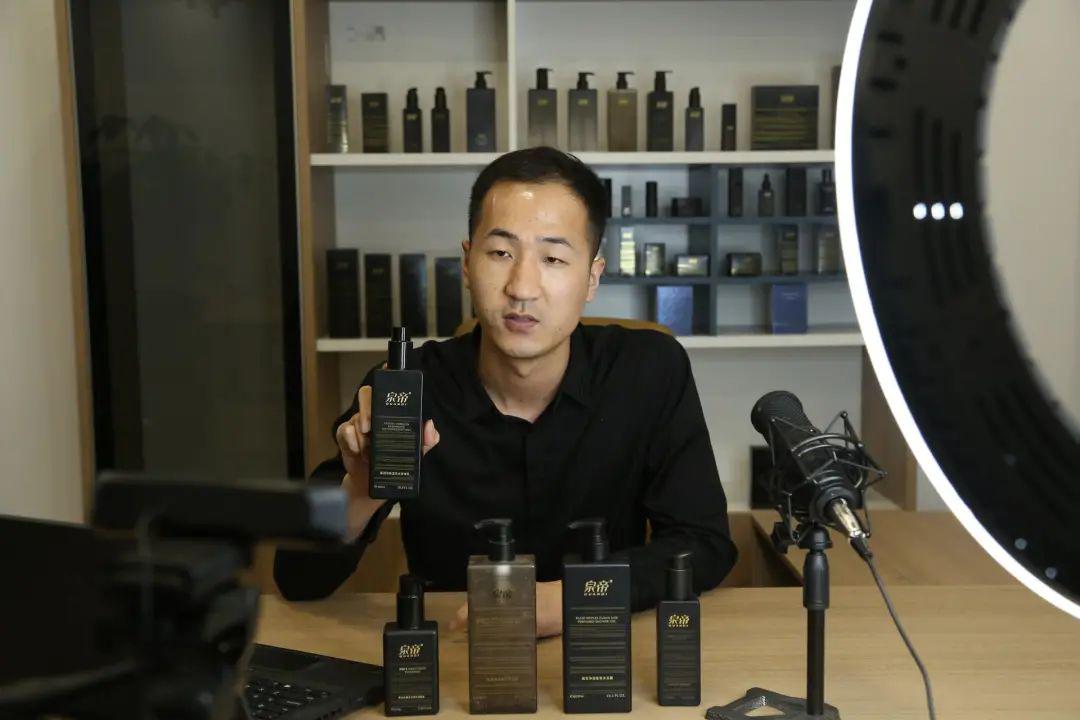 京东美妆：和品牌交朋友，到线下求解法