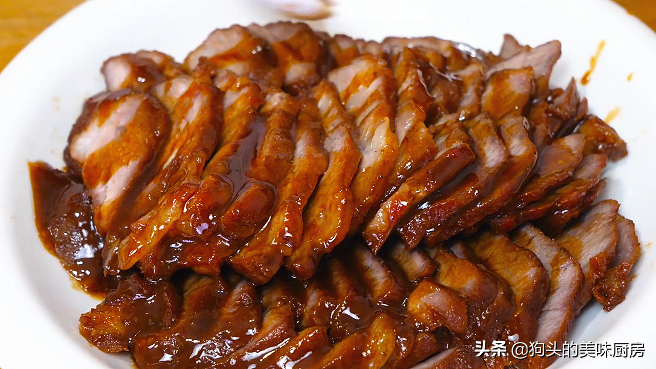 猪肉这样做太香了，整块放电饭锅里，出锅满屋飘香，切片后直接吃
