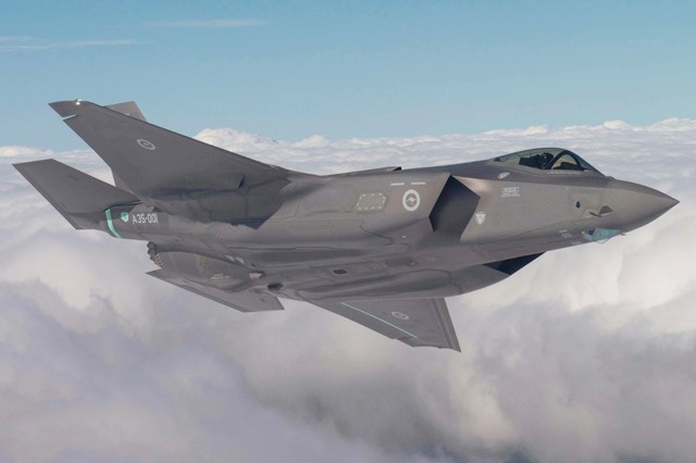 1878����1300�ܣ�����ս������״����������ģ�Ĵ������ܾ���׷��