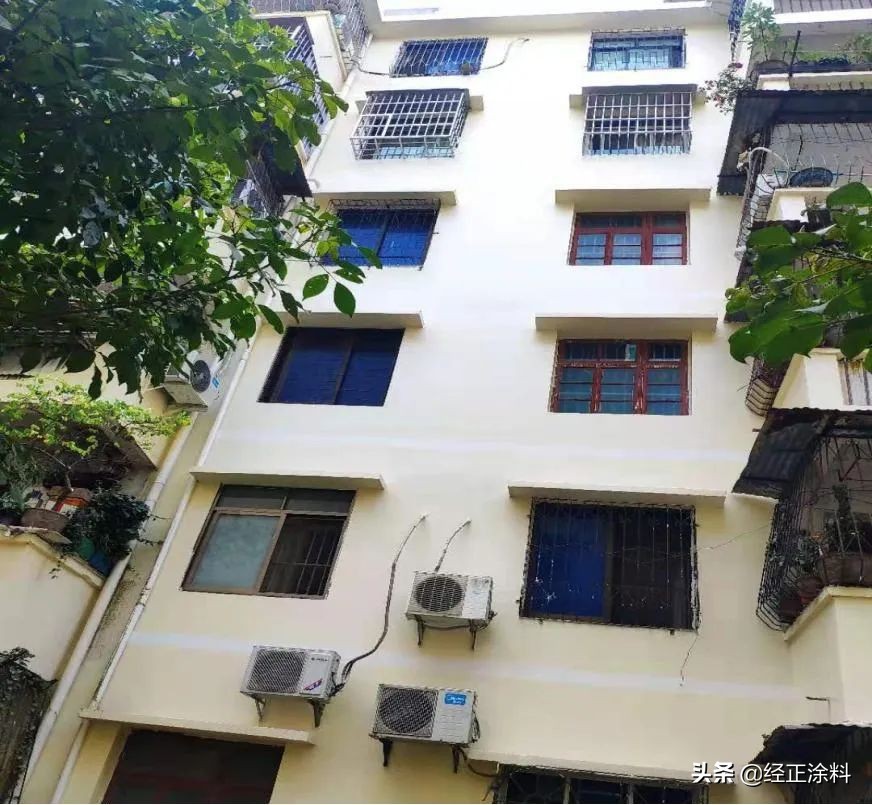 除了贴瓷砖，还可以这样装饰房子的外墙