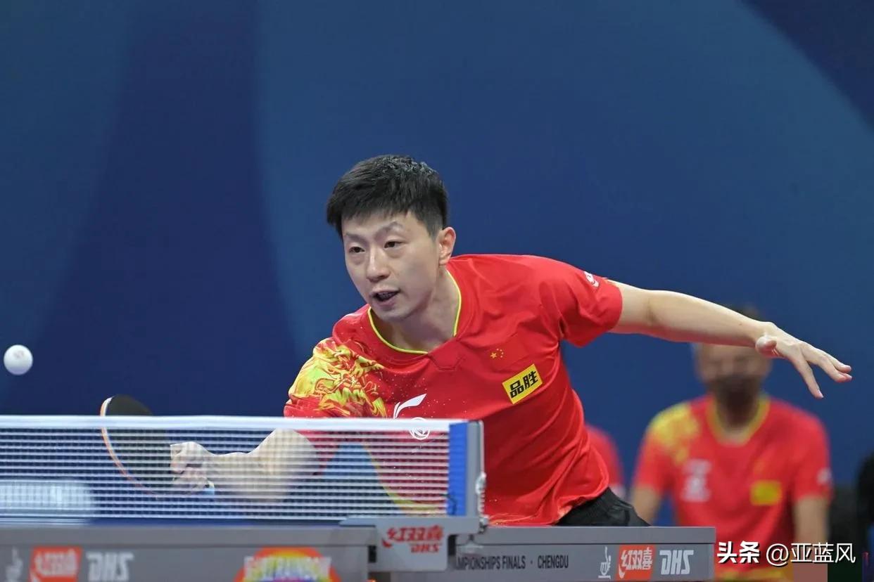 2022世乒赛男团半决赛，中国队3-2险胜日本队，挺进决赛