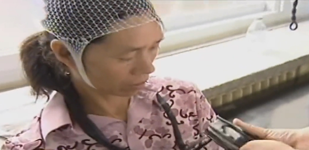 河南女子称自己40年没睡觉，监控观察两天，拍下“诡异”的事情