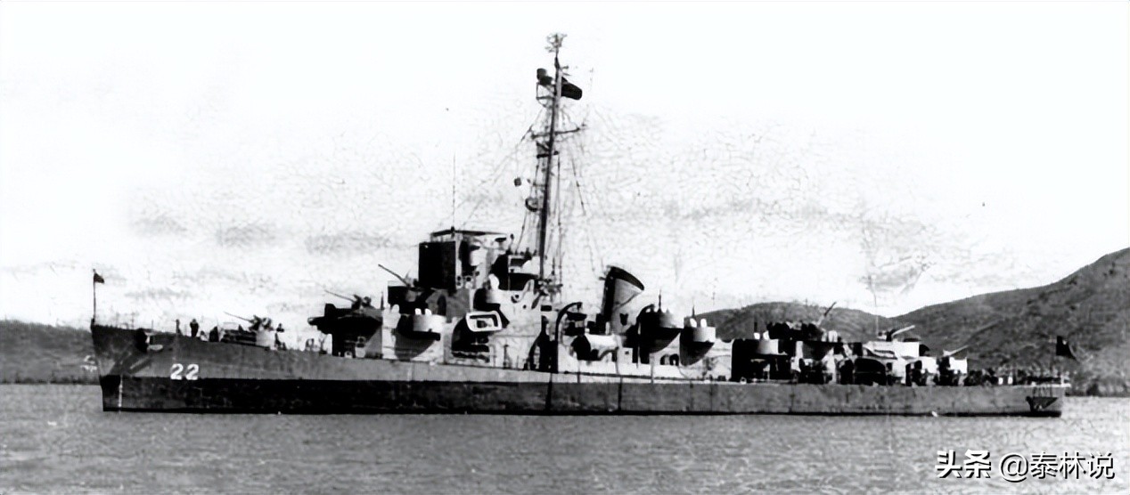 1954�꣬�Ҿ����׿�ͧҹϮ���˻�����ʧȥĿ�꣬ͻȻ�н��ƹ�һ��