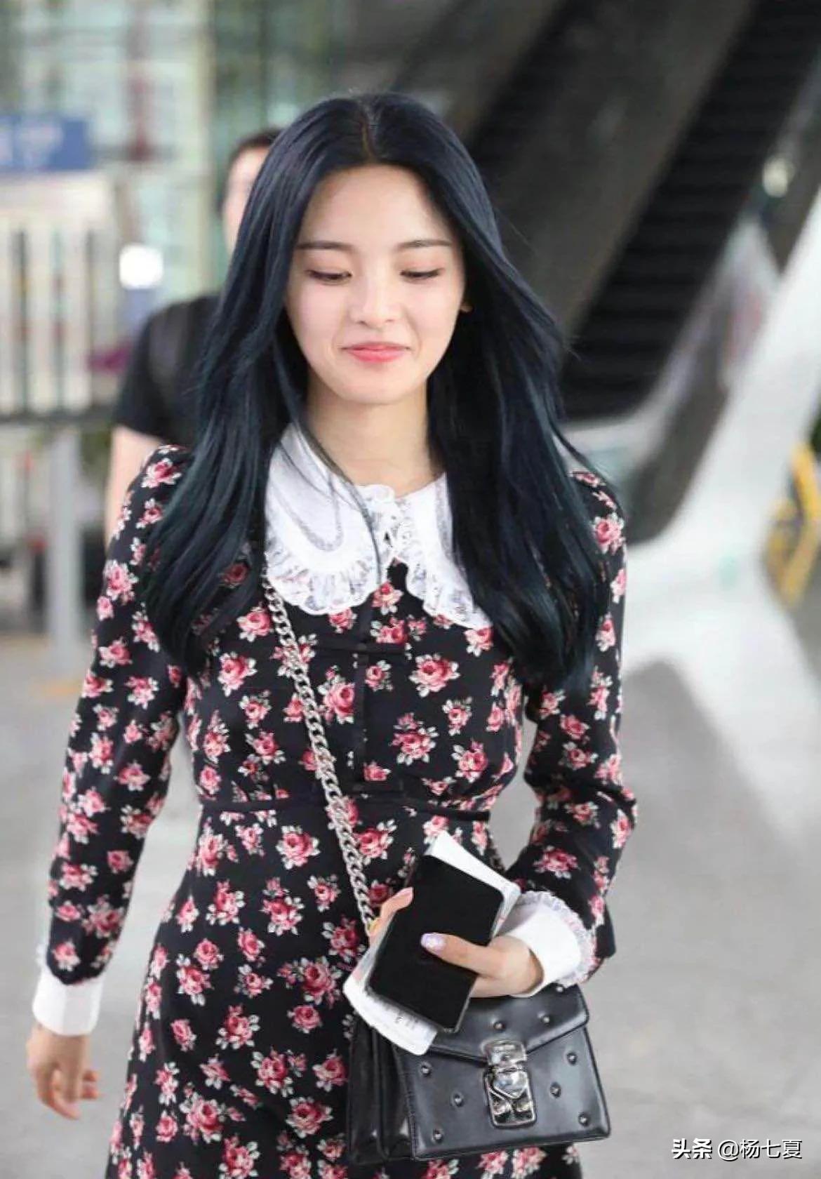 杨超越走红后就是不一样，每组造型都有“看点”，美成时尚模板