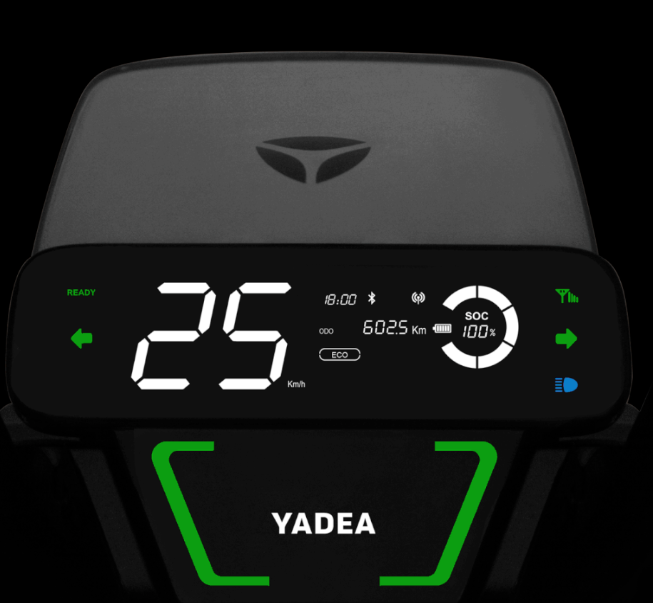 第一款车:雅迪冠智极光4.