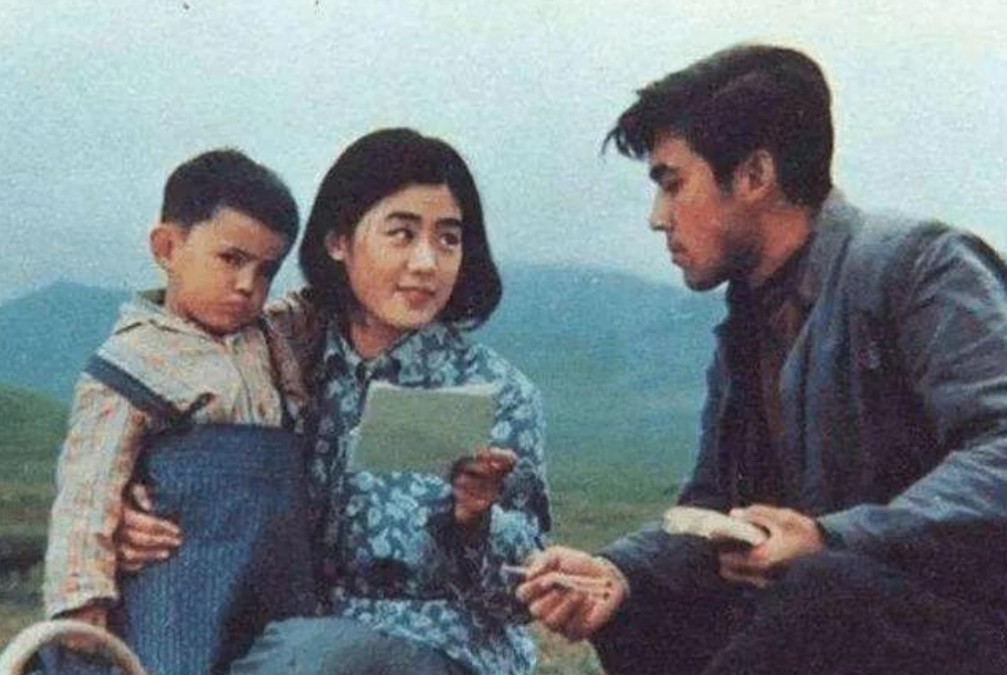 演员丛珊：嫁法国人惨淡离婚，带着儿子再婚嫁导演终获幸福