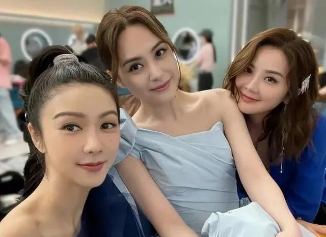 庆祝香港回归25周年歌会，众明星星光熠熠