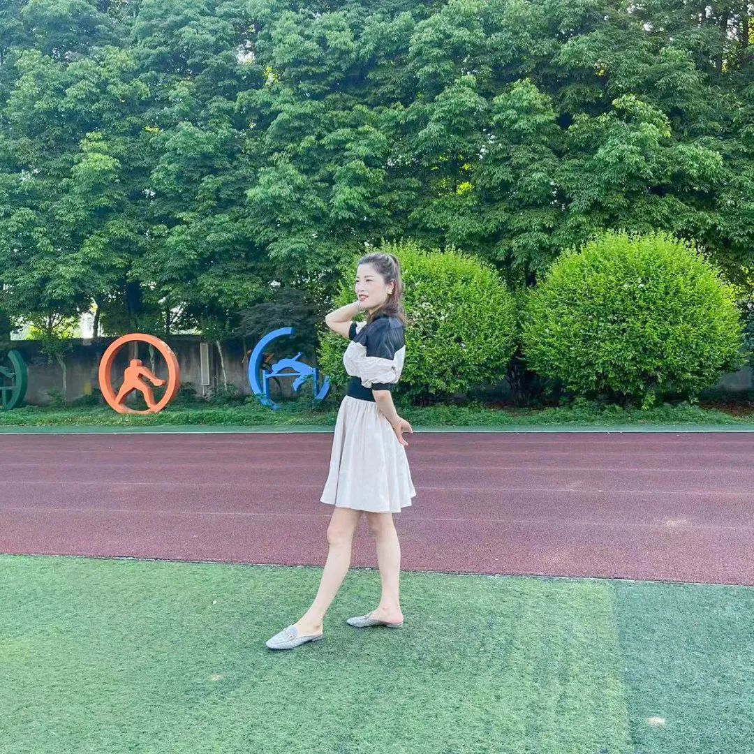 双流区金桥小学开展青年教师首届阅读伴成长读书演讲比赛