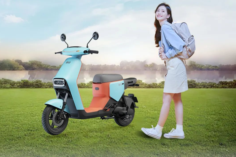 骑电动车要驾照?这2款全国可上牌电动车,无需驾照,能跑120公里