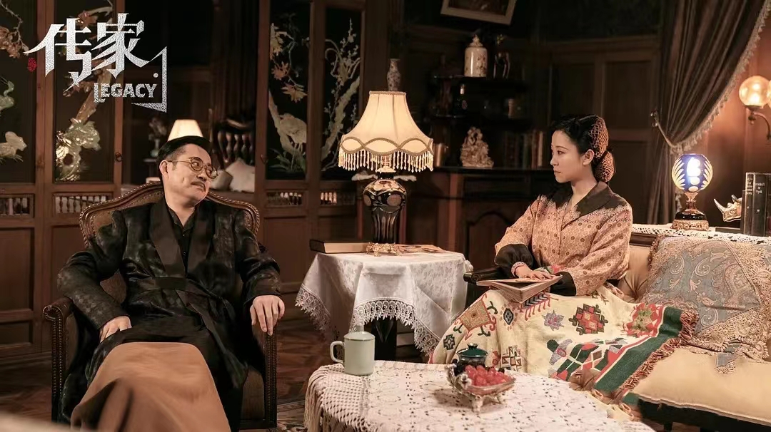 传家看到易兴华藏的十五缸金条才懂他厌弃易钟玉母亲周氏的真正原因