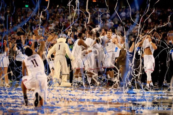 nba球员分别来自哪些学校(2022年NBA选秀大会落下帷幕，细数新秀们都来自于哪些美国大学？)