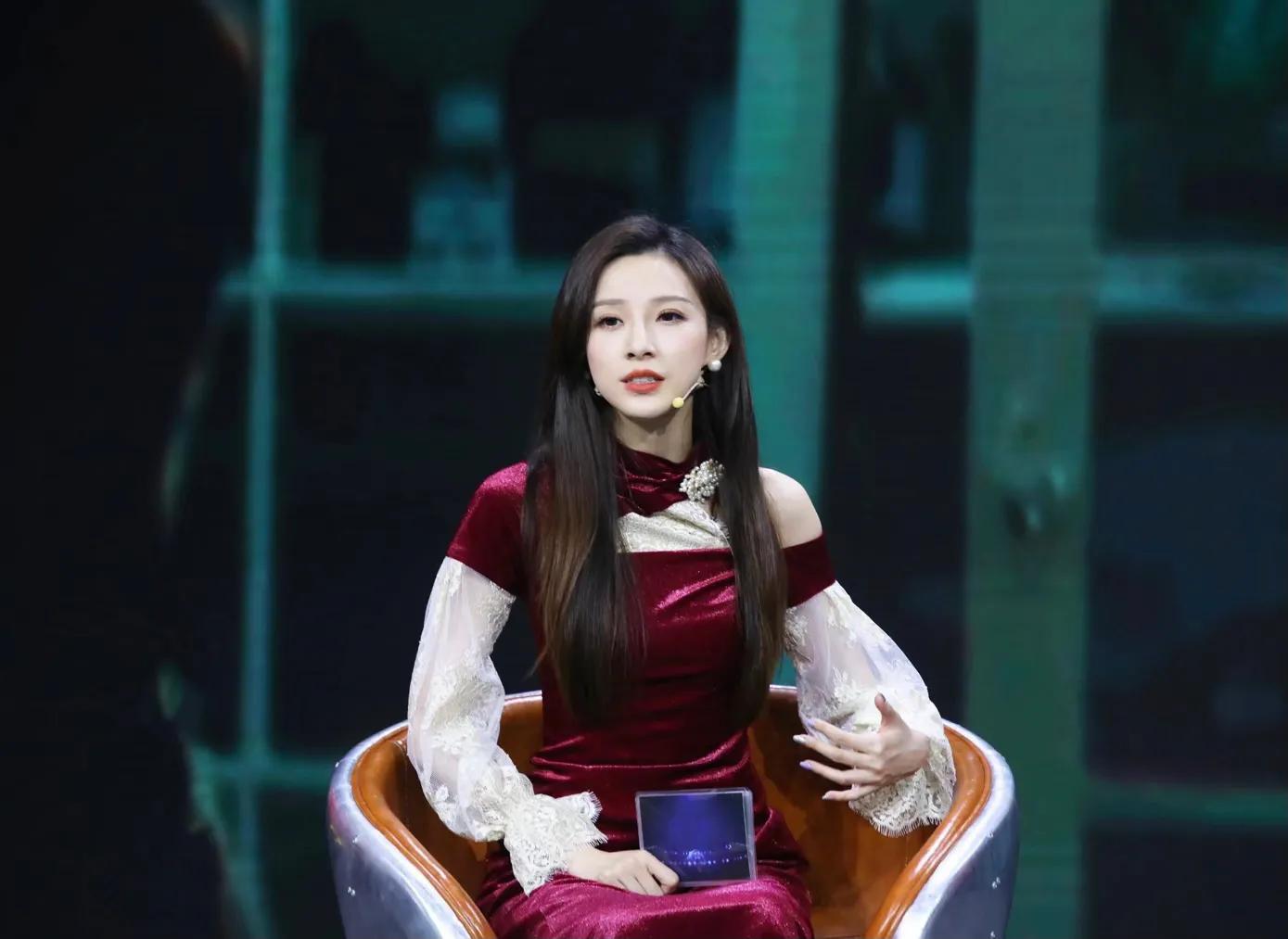 中国传媒大学春晚主持人