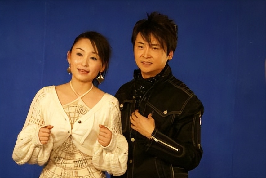 歌手冯晓泉:凭借一首歌登上春晚,与曾格格共建"421"幸福家庭