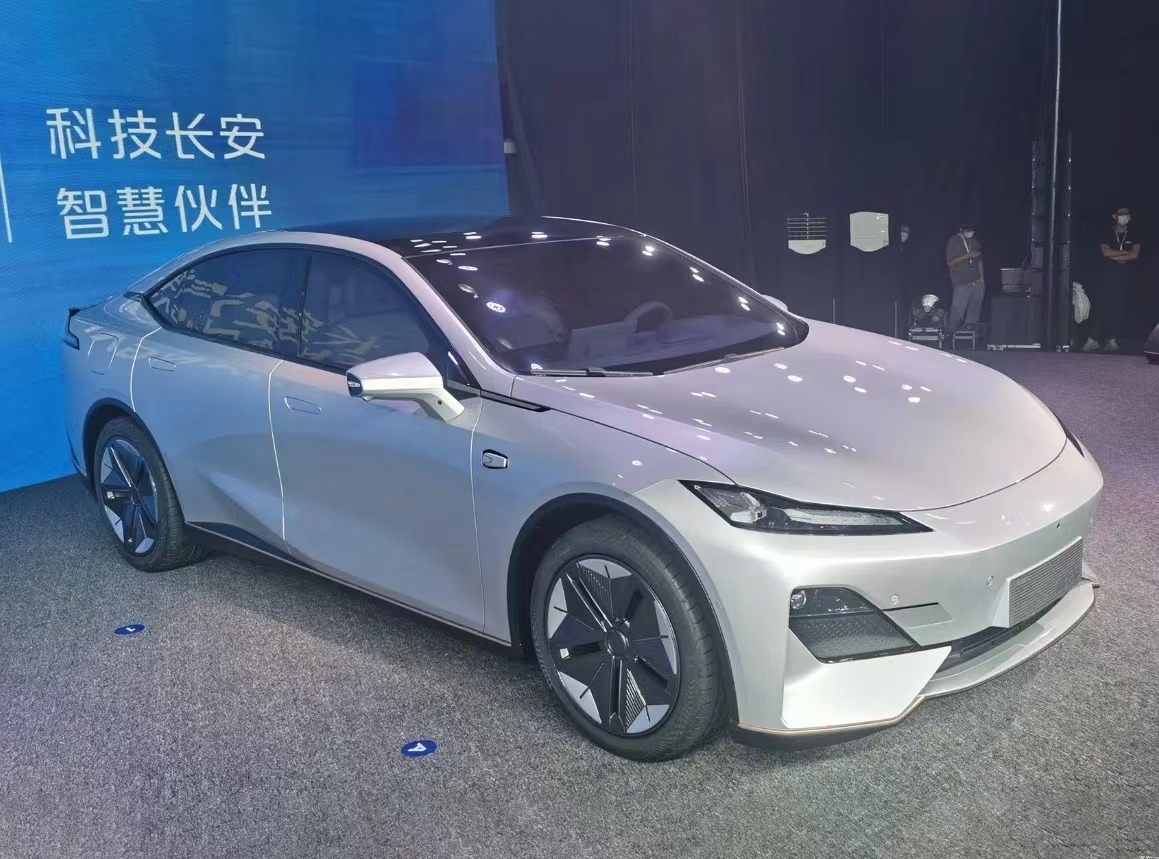 中国首款氢能车量产！全新品牌长安深蓝SL03即将开启预售