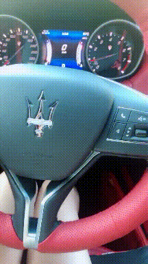 女朋友出差了，说去了上海出差，还给我发来了一张这样的照片