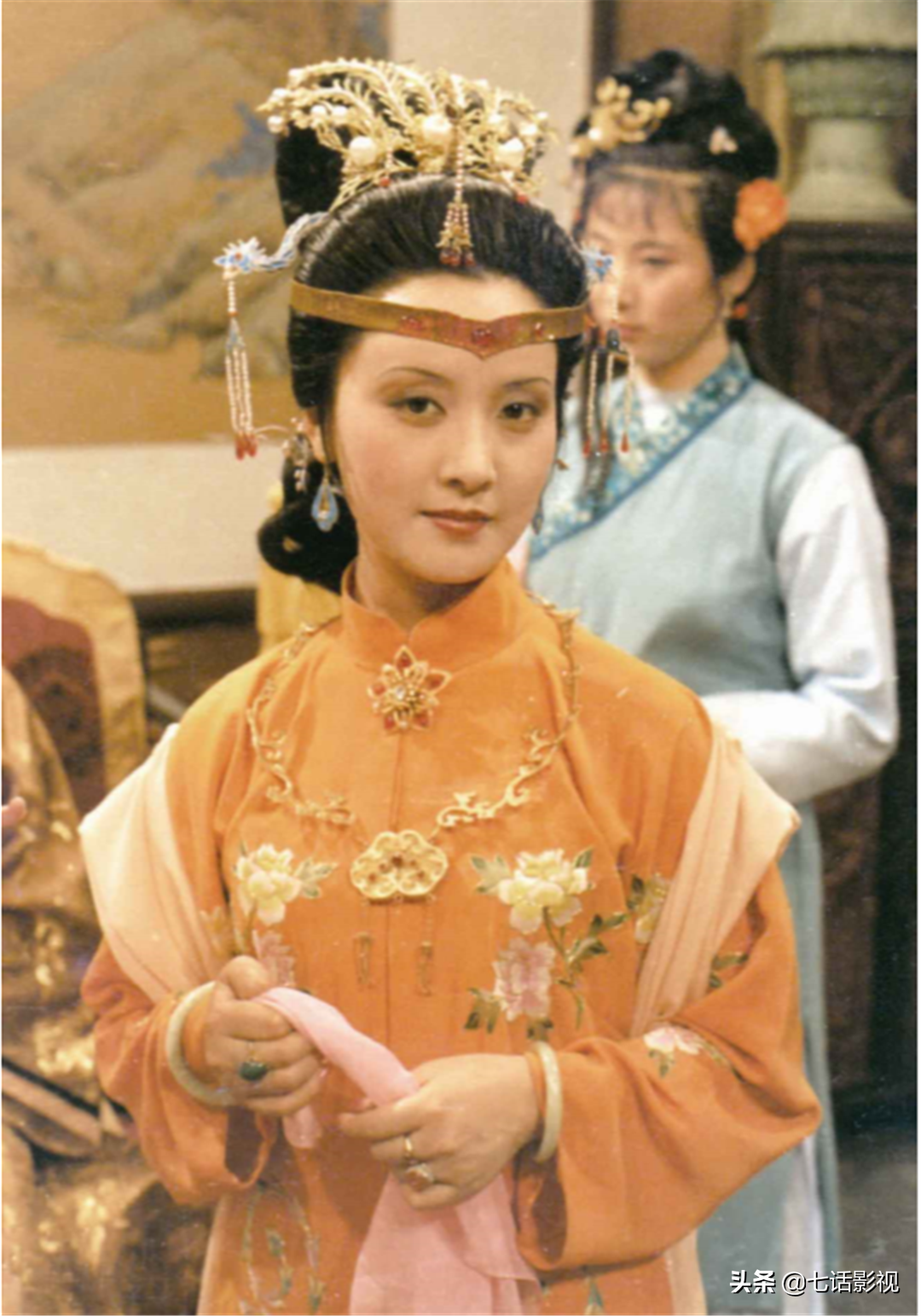 从《红楼梦》看古装剧妆发演变，这些年，哪些东西在慢慢消失？