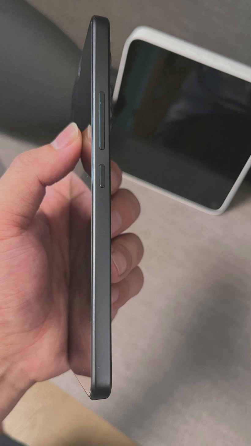 小米海外发布12 Lite，直边+直屏