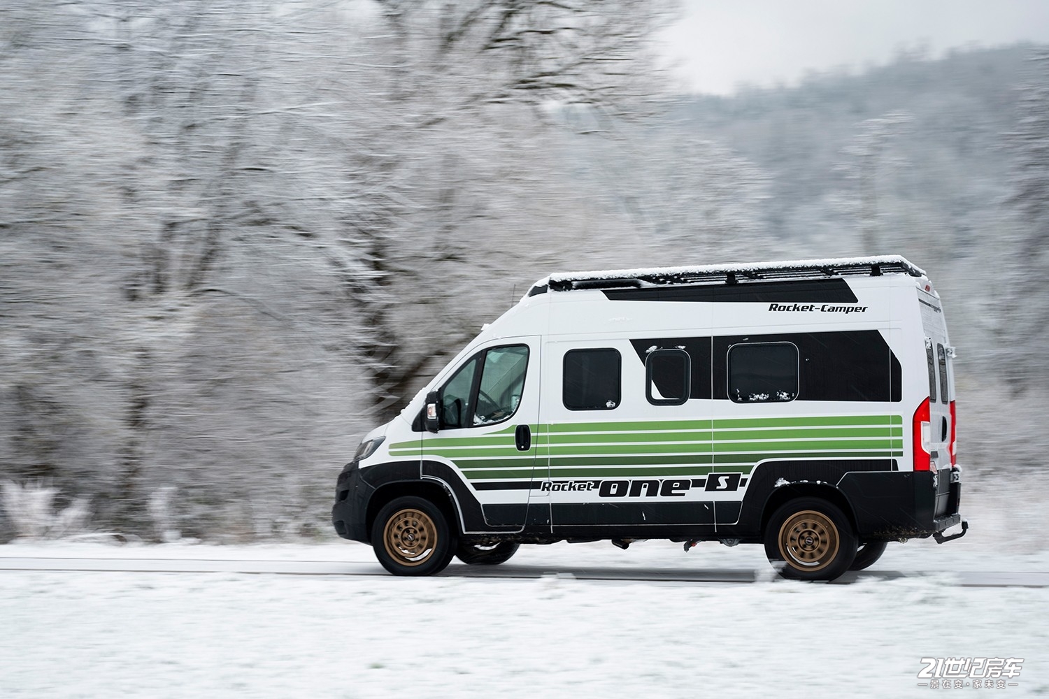 年轻人喜欢啥样的vanlife房车?这车内置1.85m宽大床,能四季旅行