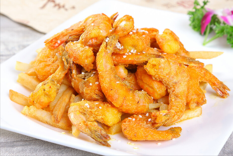 10分钟就能搞定的椒盐虾，酥脆入味连皮都能吃，年夜饭上记得做