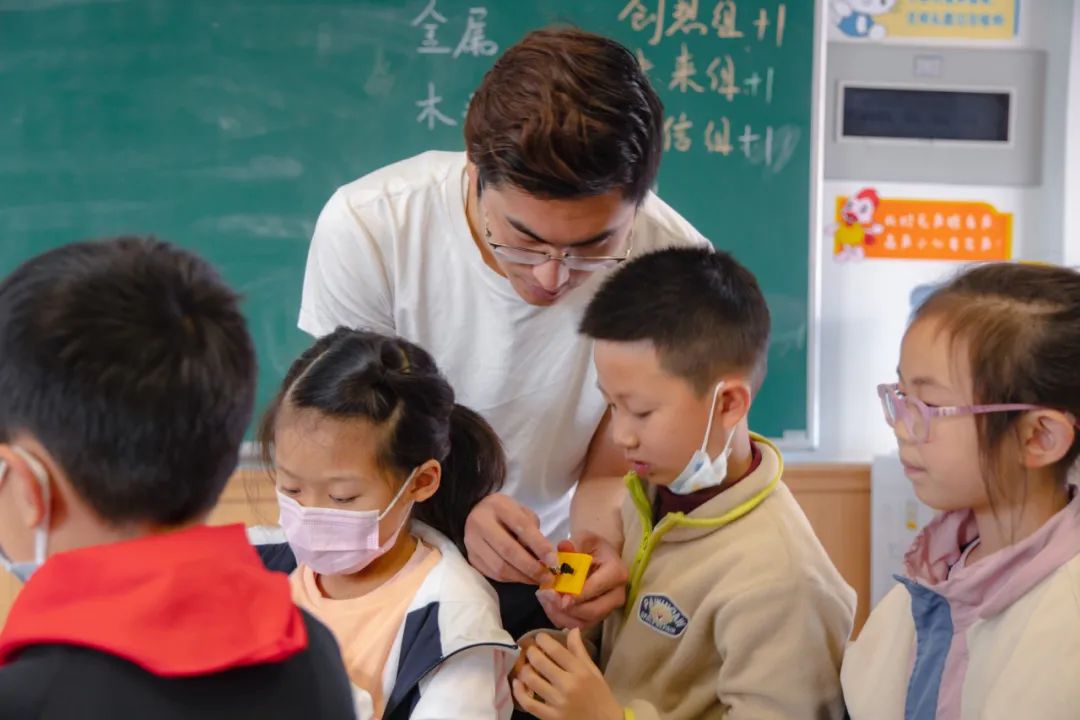用心托管 安心托付丨双流实小外国语学校周末托管