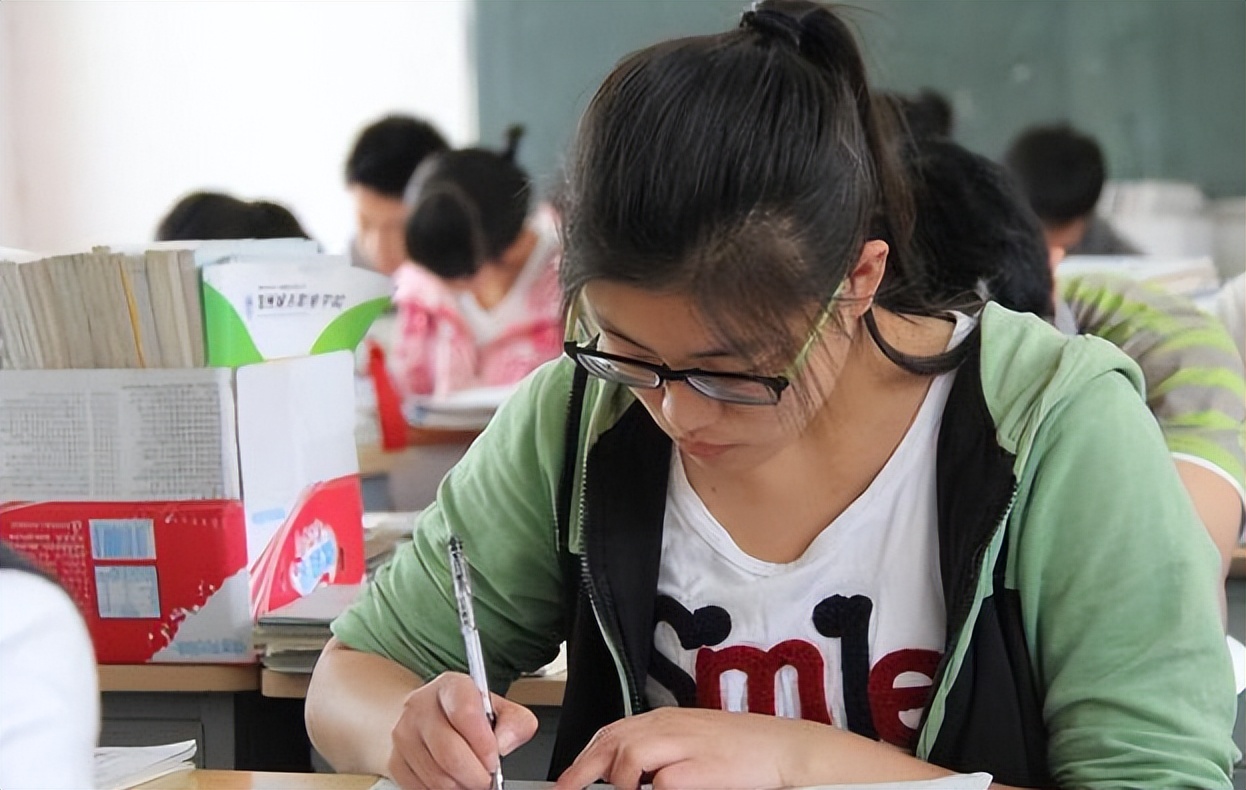 2022年高考报志愿，500—550分可选择的专业，好就业收入也不错