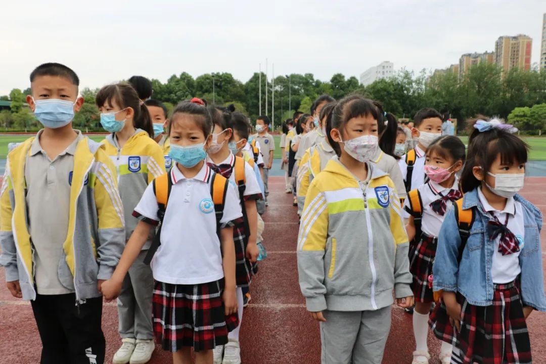 实验小学外国语学校与机关幼儿园携手开展幼小衔接交流体验活动
