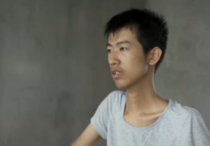 辽宁少年身患罕见病，每晚戴呼吸机入睡，高考662分考上南开大学