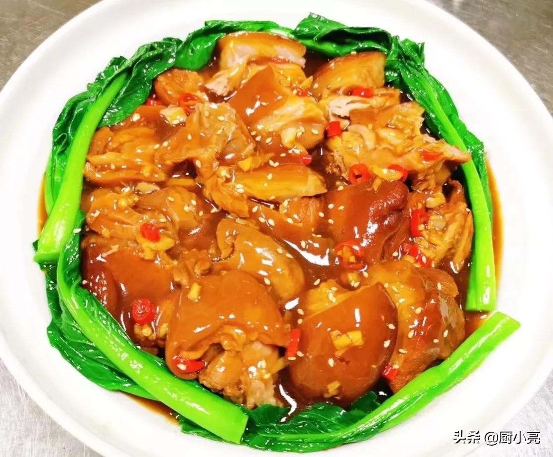 2022年夜饭16道硬菜来了，8凉8热，鸡鸭鱼肉样样齐全，好吃又有面