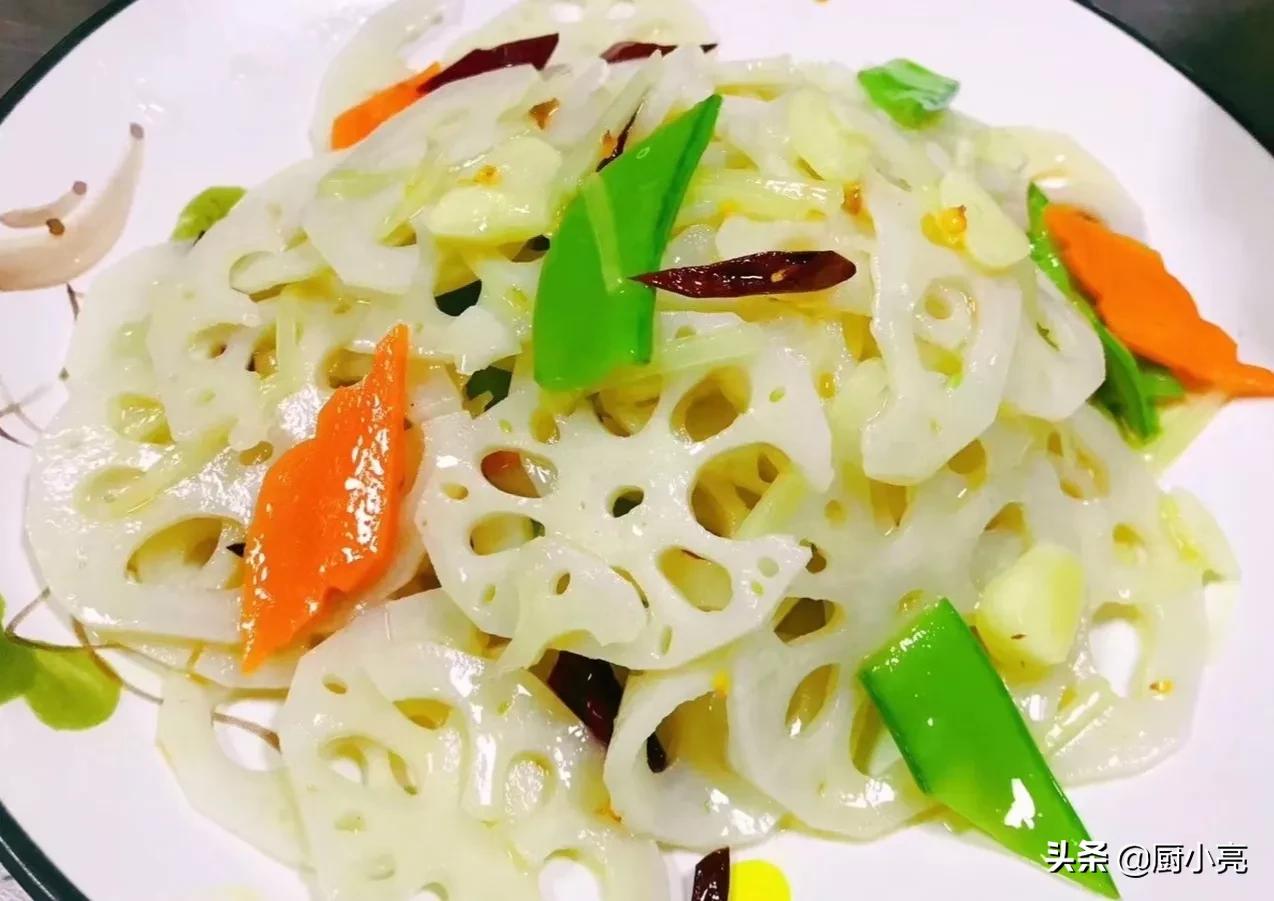 2022年夜饭16道硬菜来了，8凉8热，鸡鸭鱼肉样样齐全，好吃又有面