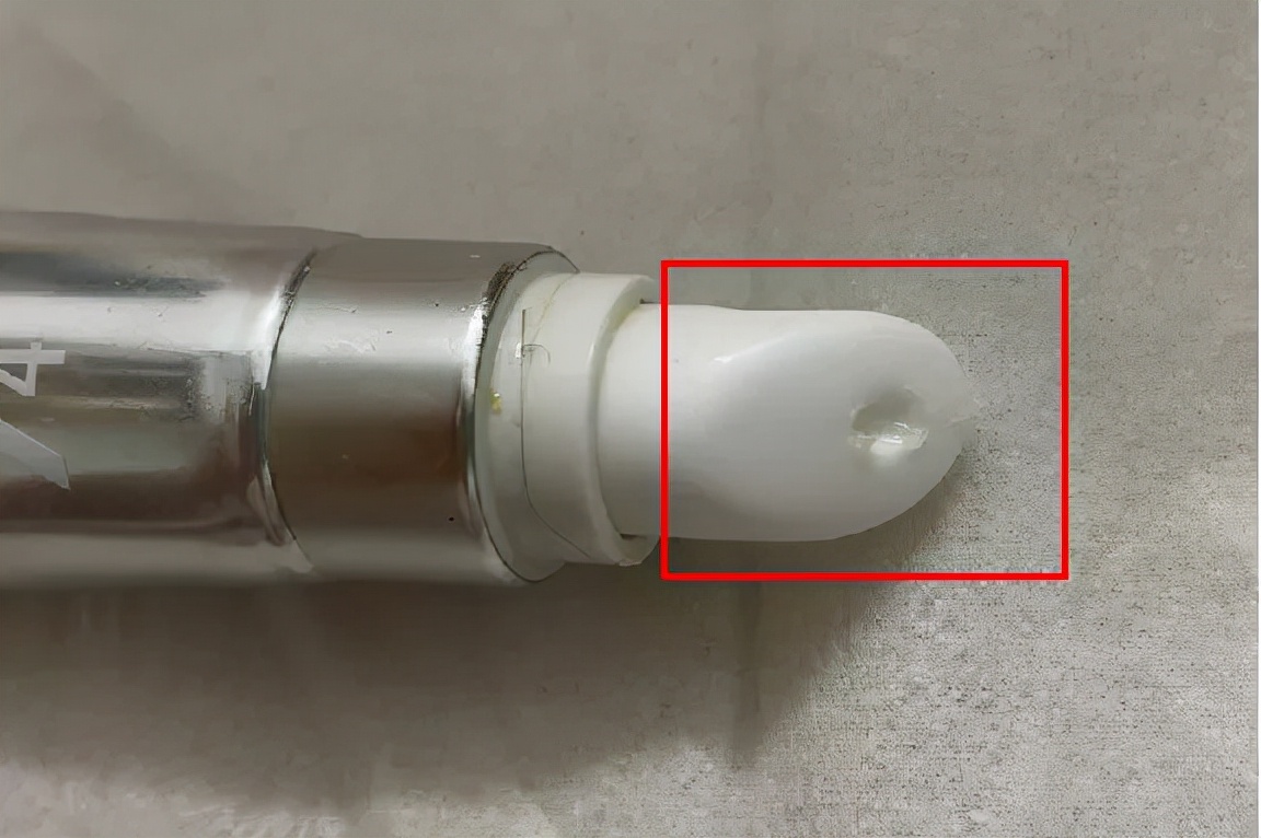 化妆品开封后能用多久？不注意到这些标志用了会烂脸