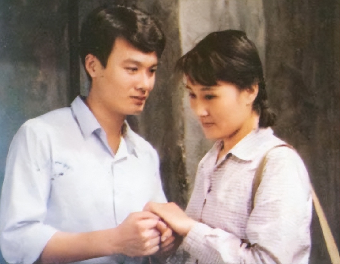 心灵感应！蓝天野去世前，张凯丽突感不适，二人曾合作《渴望》
