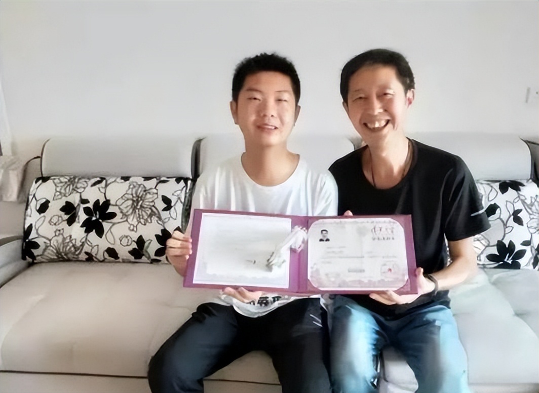 喜讯！陕西省10名学霸提前被清北录取，这3所中学堪称名校收割机