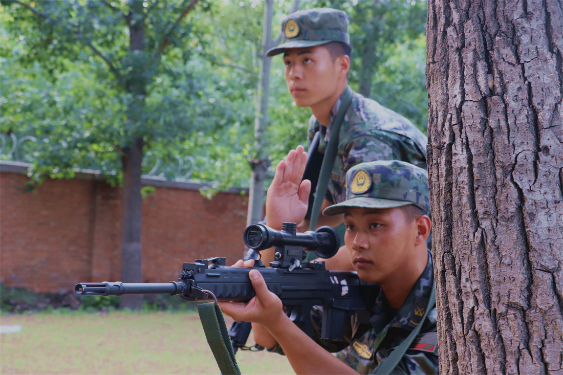 武警21式夏作训服,帅气亮相