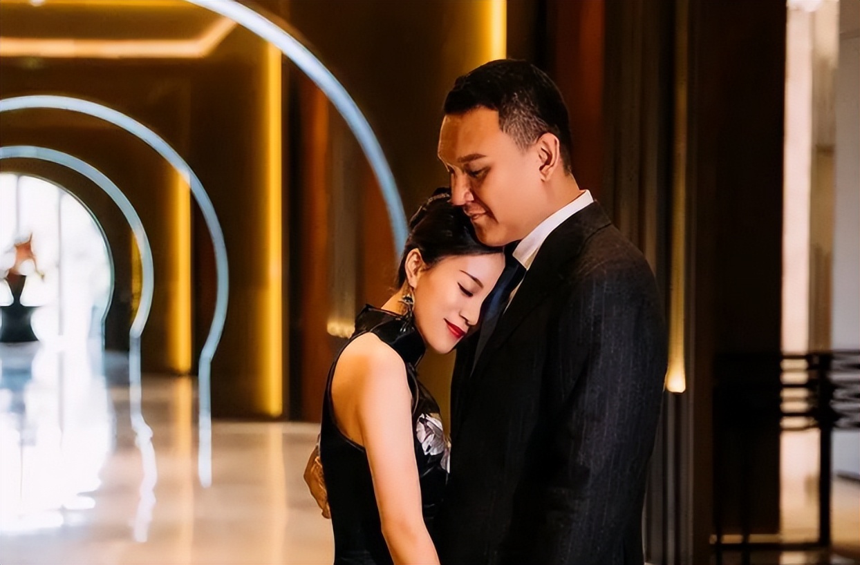 李嘉格：曾参加中国好声音，未夺冠却收获了爱情，嫁给爱奇艺总裁