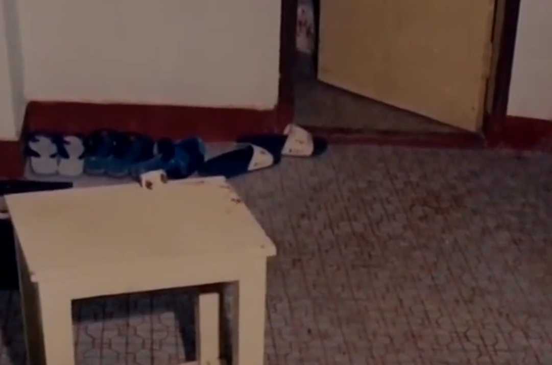 1990年，17岁学生残忍杀害一对上海母女，用铅笔在桌上留下6个字