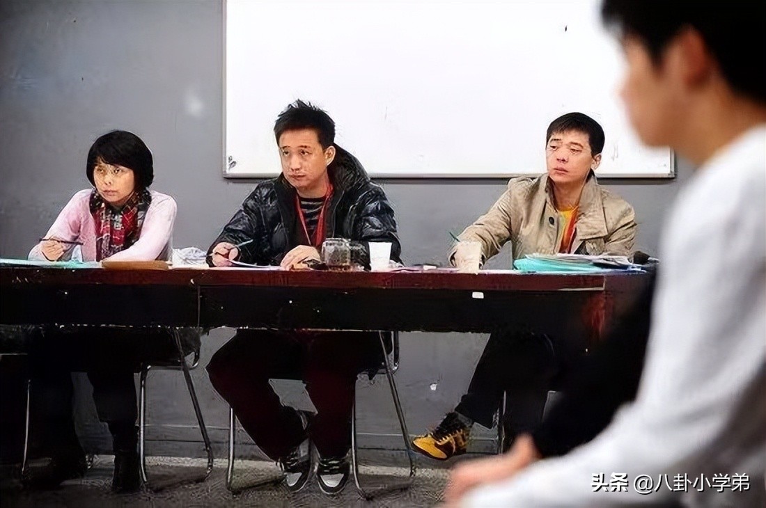 表面是演员，实际是大学老师的5位明星，他们的学生个个名气大