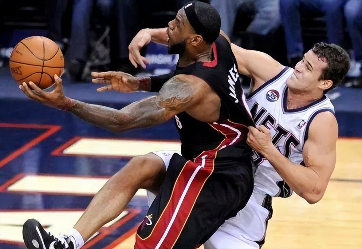 为什么nba名将没有肌肉(为何詹姆斯的肌肉那么强，却几乎没有胸肌和腹肌呢？)