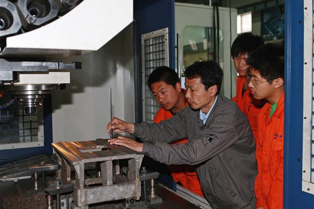 10年前，主动从北大退学转读技校的高考学霸周浩，如今怎样了？