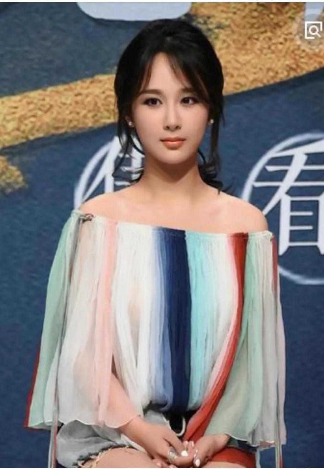 杨紫，25张精美的照片