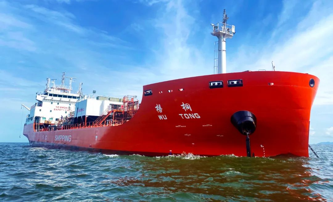 武船集团“云签约”2艘7200载重吨不锈钢化学品船建造订单