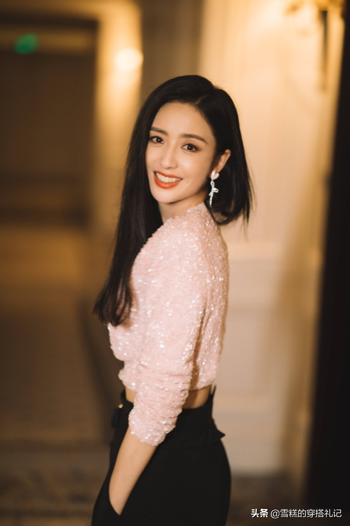 女人不管出門多趕，盡量化淡妝！記住這3個竅門，簡單易學顯氣色