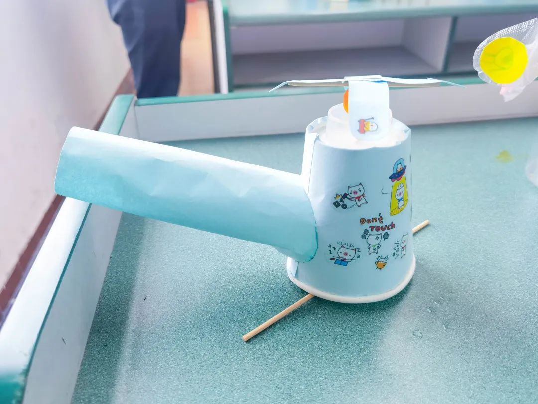 黄甲小学开展“人人参与科技节，我的科技节我做主”科技节活动