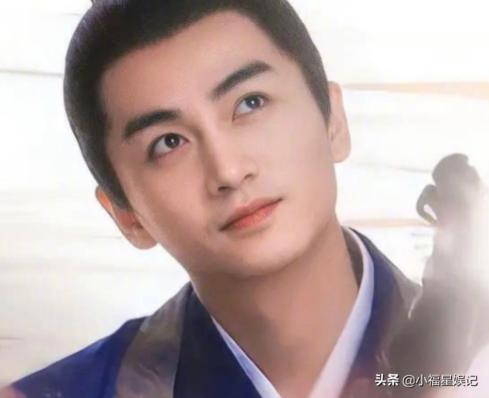 盘点“歪嘴杀”的13位明星，个个惊艳到糖分超标，帅到心坎里了