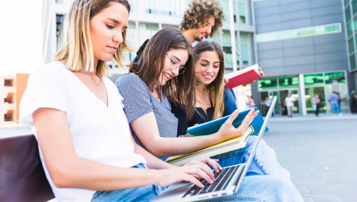 国际学校“凉”了？几十万学费/年，最终被挤回高考赛道