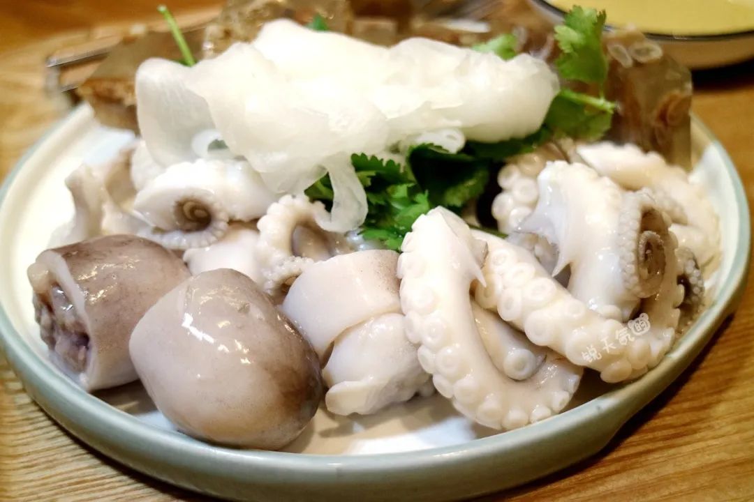 厦门小众烧酒配餐厅，本地人爱的章鱼、土笋冻，你吃得来吗