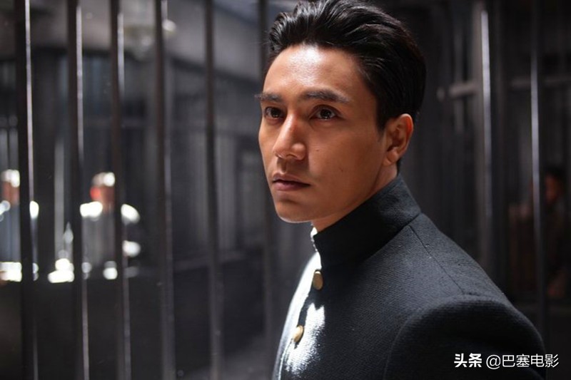 青年周恩来别硬演，朱亚文印象深，陈坤黄晓明不沾边，靳东也一般