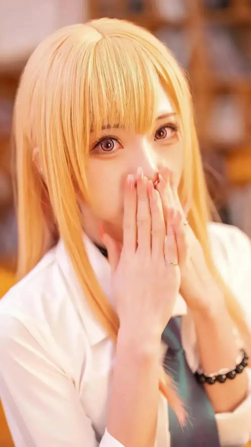 漫画《更衣人偶坠入爱河》喜多川海梦COSPLAY真人图-哪边嗨
