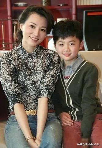 主持央视春晚的六大美女，李思思颜值担当，新人马凡舒抢镜