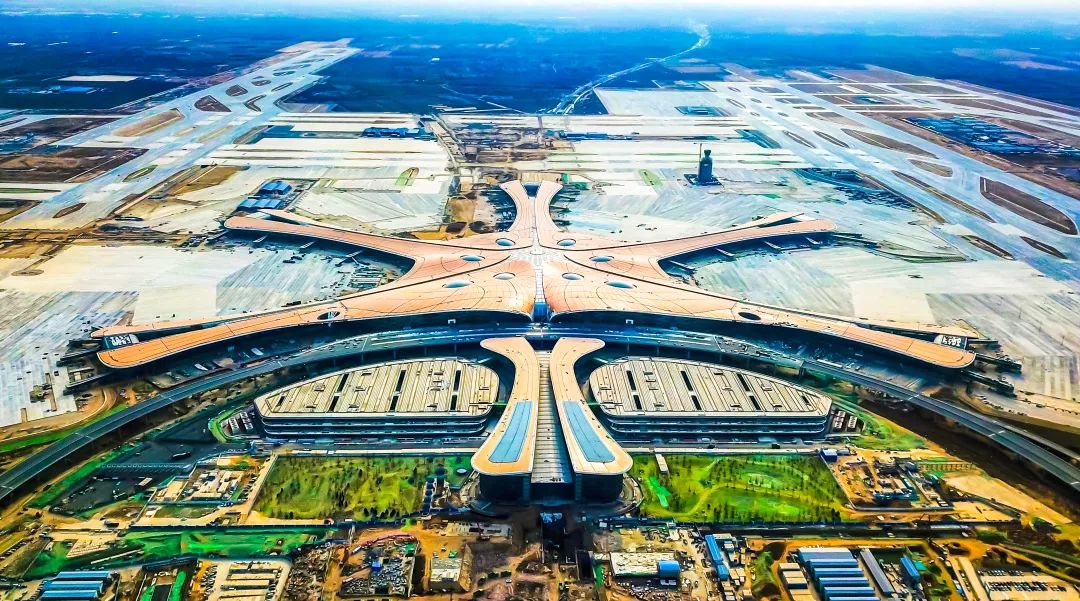 中国十大顶尖航空院校及全国十强机场排名榜单