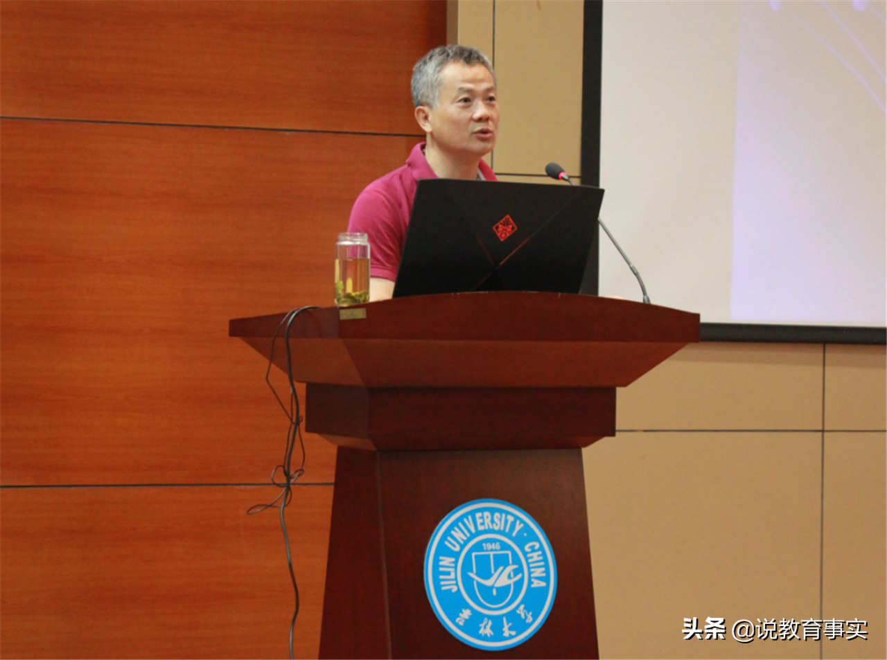 从热门沦为“天坑”的四大专业，工资不足3000元，学生要尽量远离